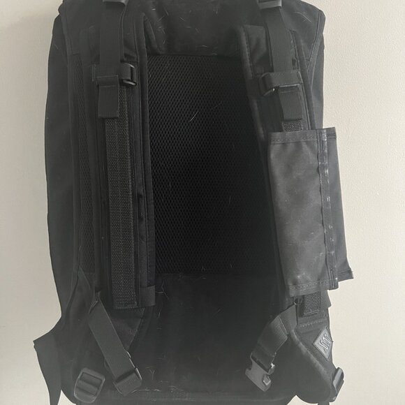 Mission Workshop Vandal Waterproof Backpack Rucksack - Purple Burgundy - Picture 2 of 6